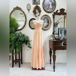 Elegant Peach Sleeveless Dress